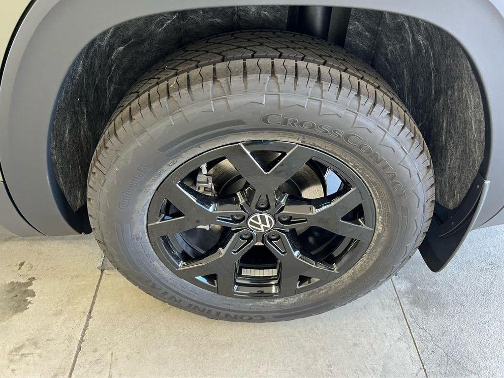 new 2026 Volkswagen Atlas car, priced at $49,253