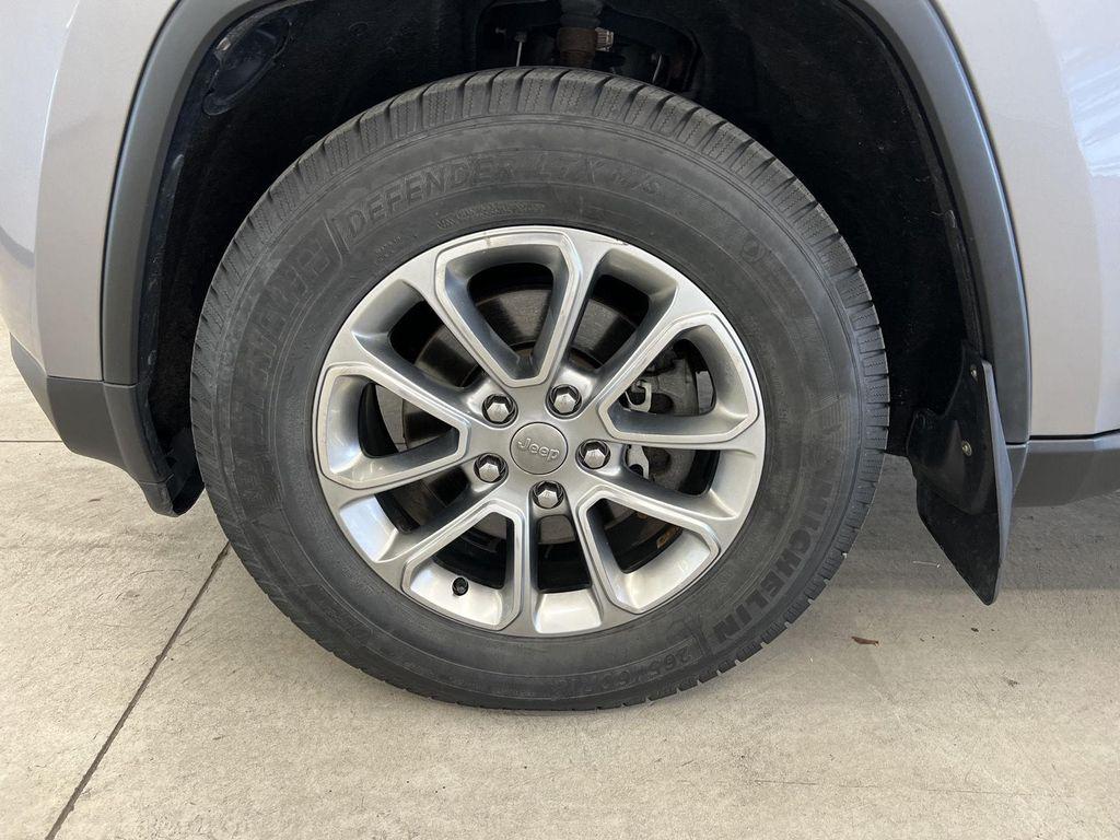 used 2015 Jeep Grand Cherokee car, priced at $14,496