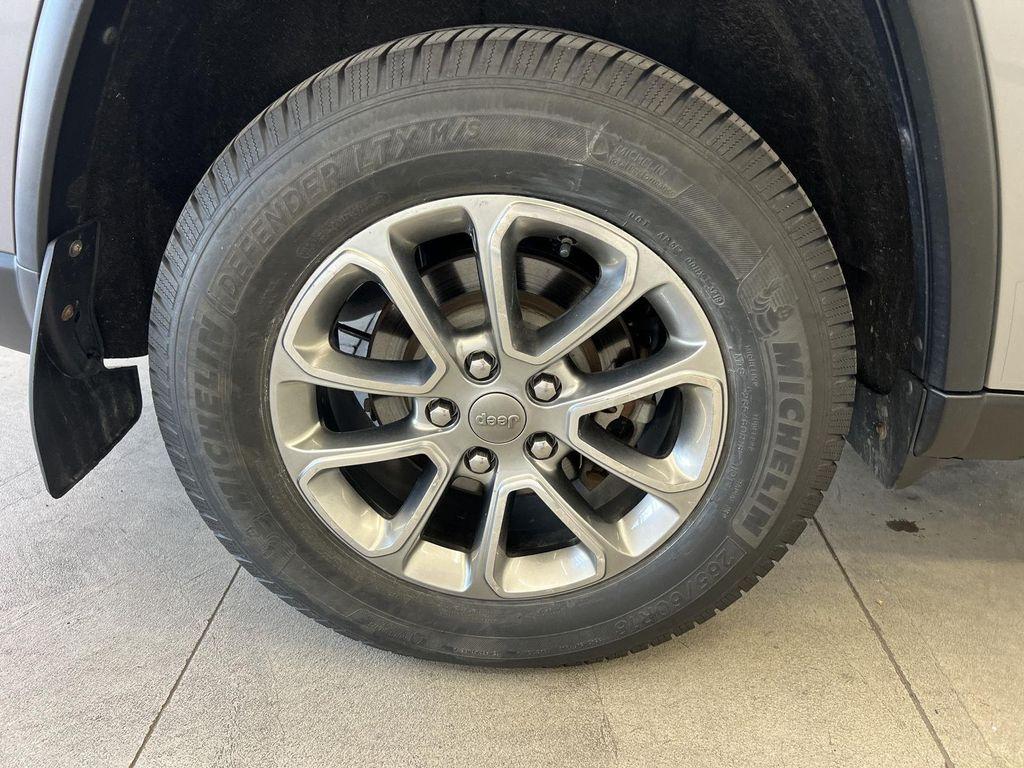used 2015 Jeep Grand Cherokee car, priced at $14,496