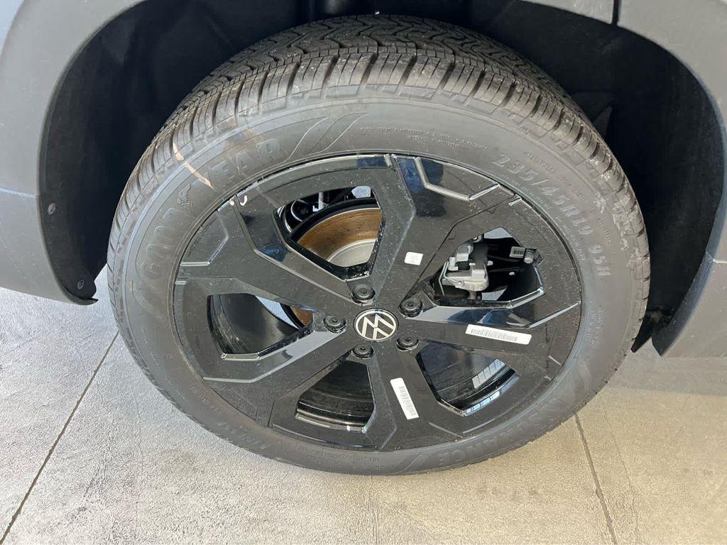 new 2026 Volkswagen Taos car