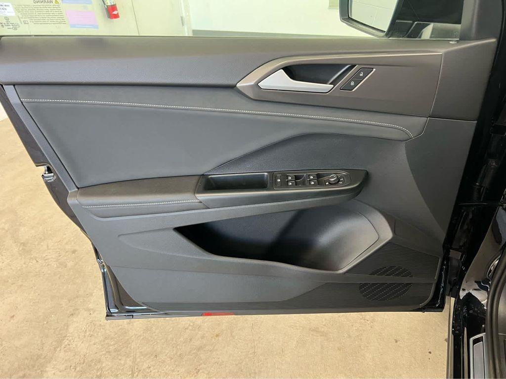 new 2026 Volkswagen Taos car
