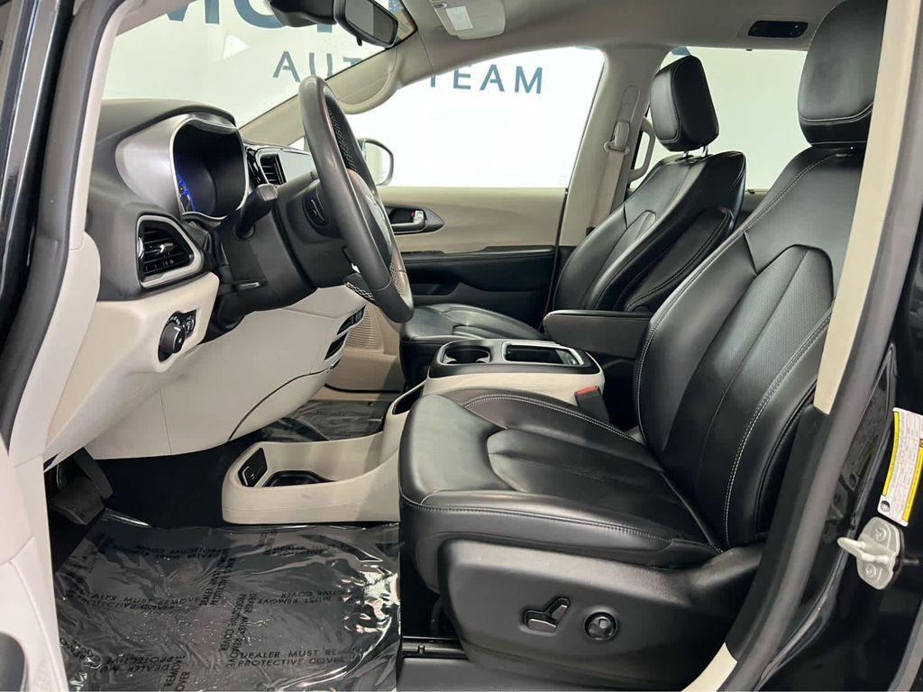 used 2023 Chrysler Pacifica car, priced at $26,524