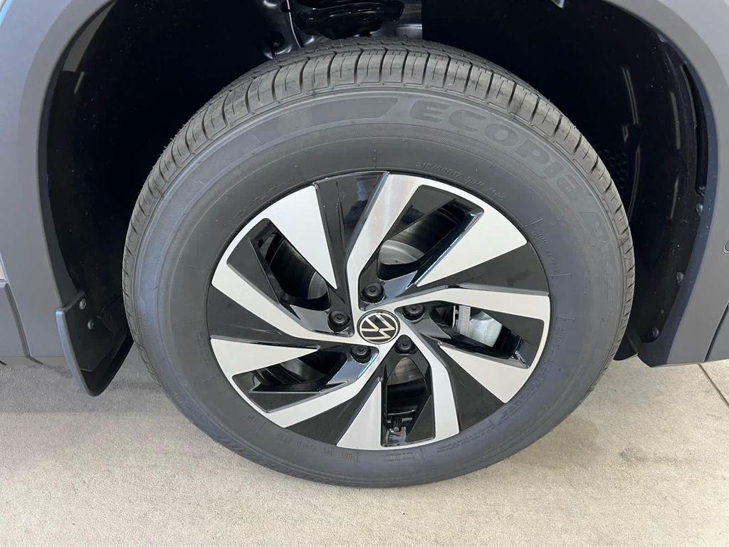 new 2026 Volkswagen Tiguan car, priced at $33,492