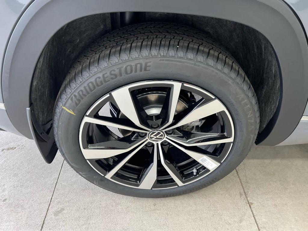 new 2026 Volkswagen Atlas Cross Sport car, priced at $55,456