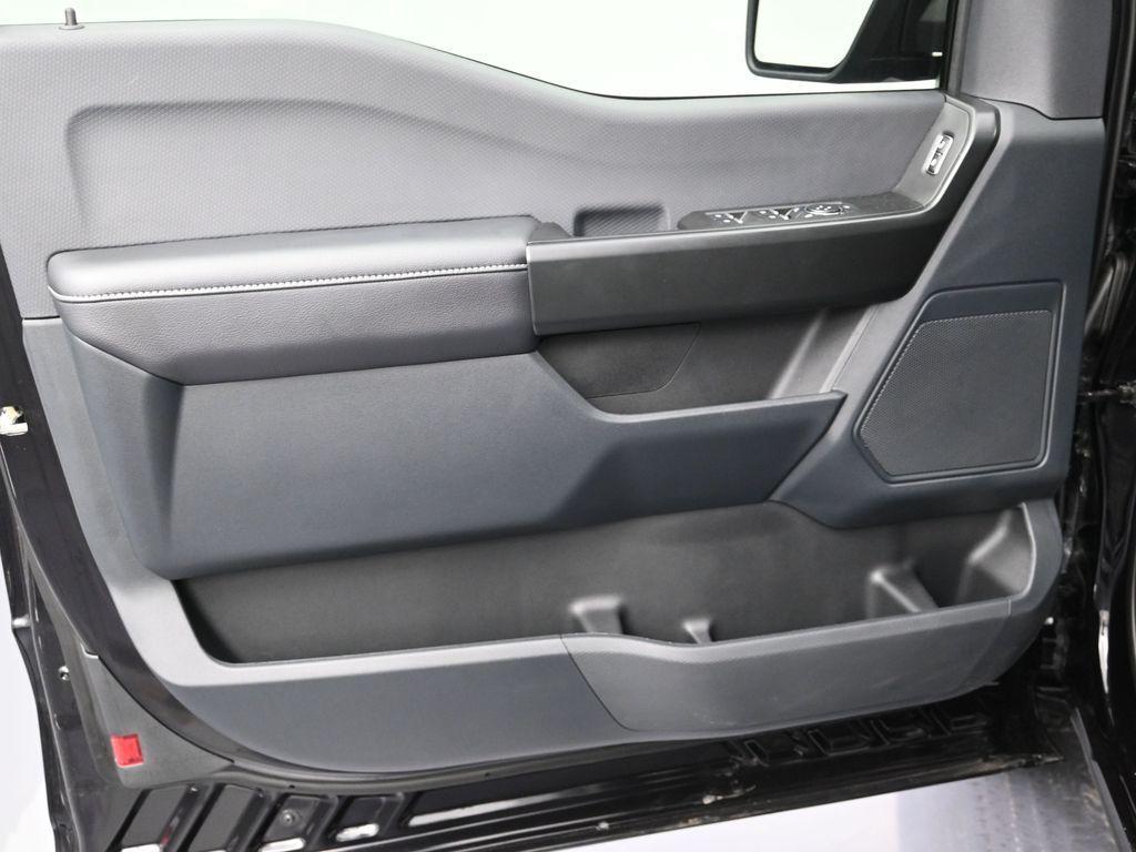 new 2025 Ford F-150 car, priced at $39,077
