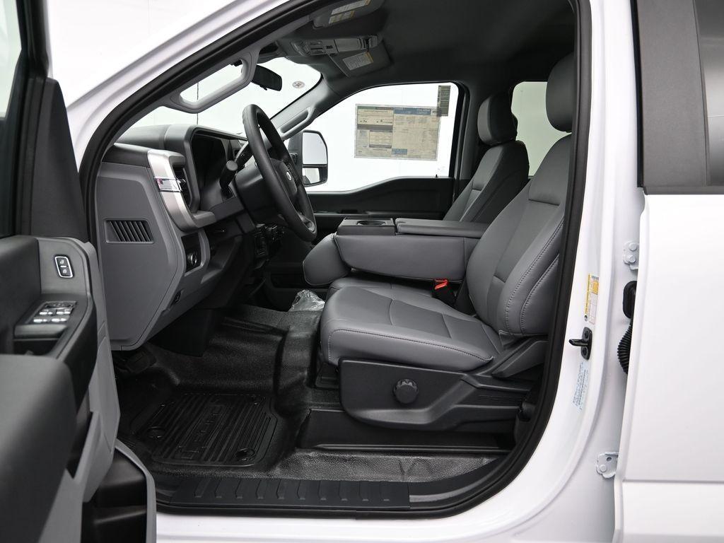 new 2025 Ford F-250 car