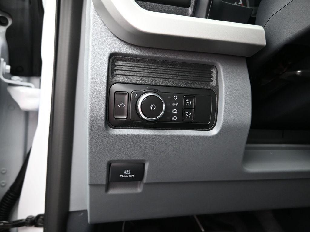 new 2025 Ford F-250 car