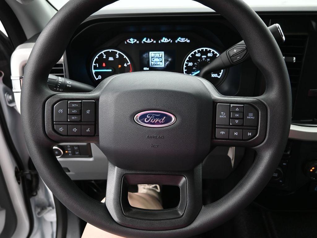 new 2025 Ford F-250 car