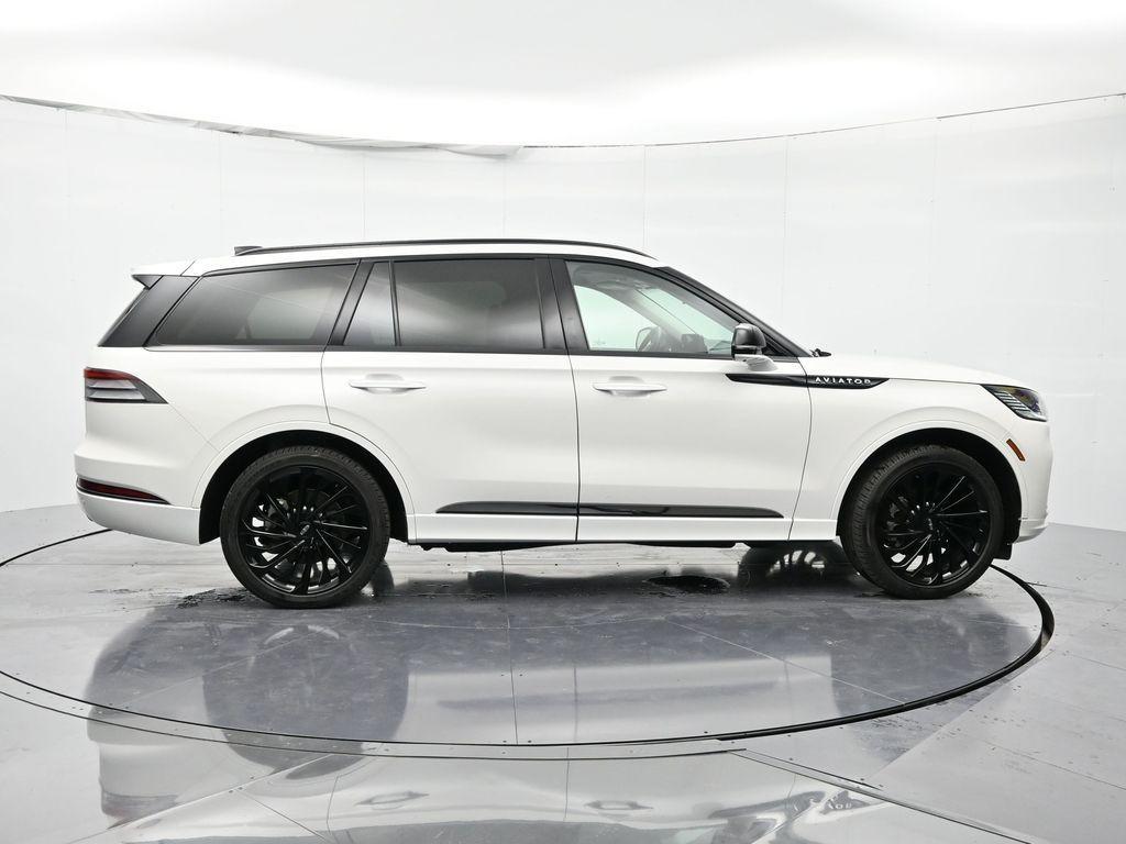 new 2025 Lincoln Aviator car, priced at $76,750