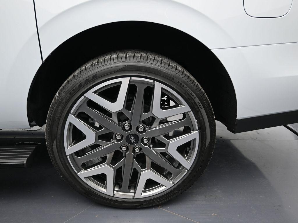 new 2025 Ford Expedition Max car