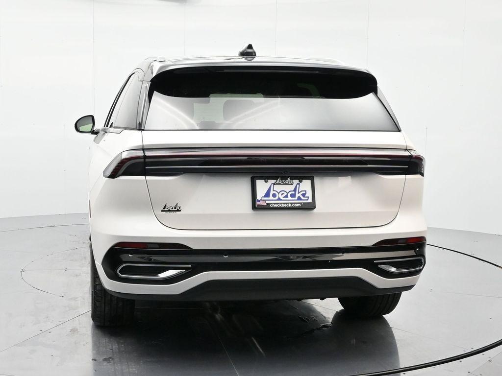 new 2025 Lincoln Nautilus car, priced at $68,371