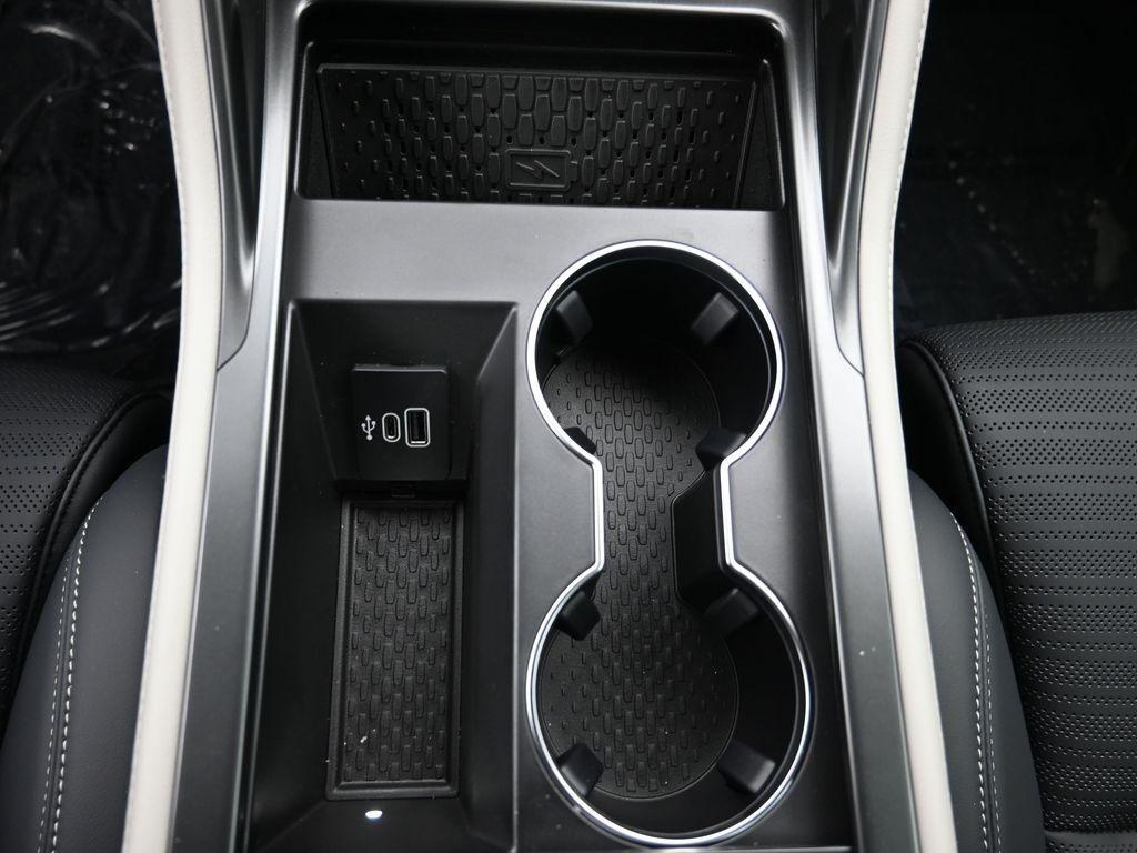 new 2025 Lincoln Nautilus car, priced at $68,371