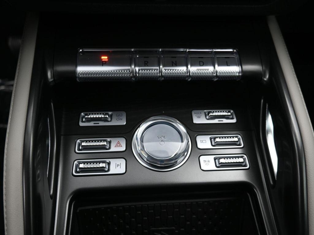 new 2025 Lincoln Nautilus car, priced at $68,371