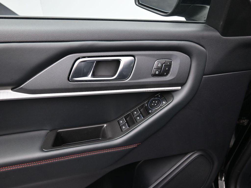 used 2025 Ford Explorer car, priced at $36,981