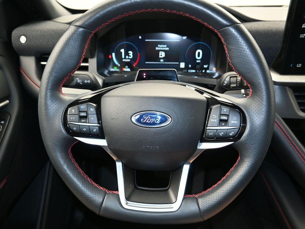 used 2025 Ford Explorer car, priced at $36,981