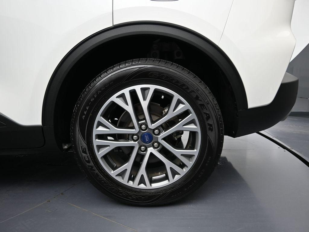 used 2022 Ford Escape car, priced at $17,891