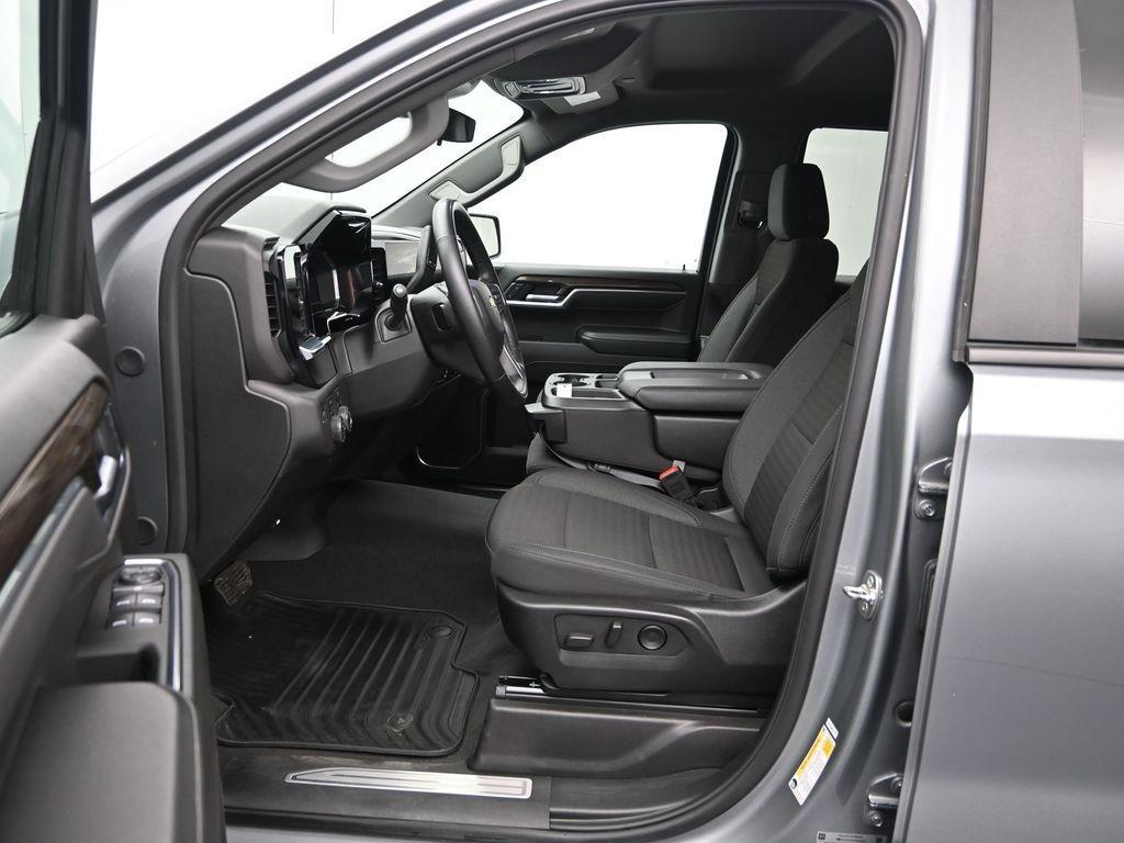 used 2025 Chevrolet Silverado 1500 car, priced at $42,842