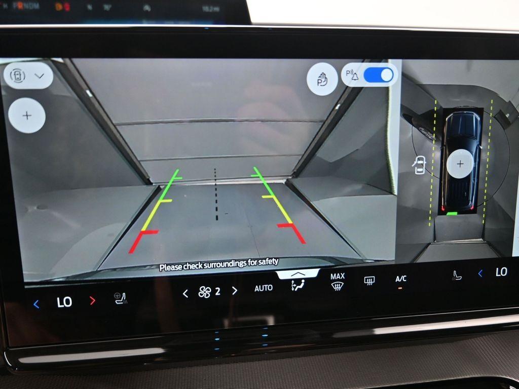 new 2025 Ford Expedition car