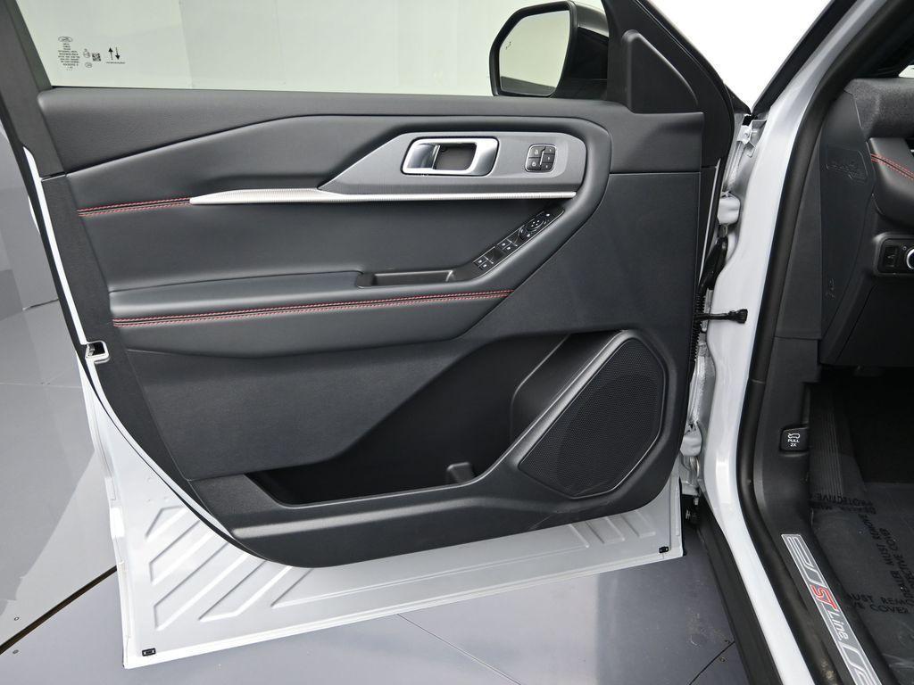 new 2026 Ford Explorer car, priced at $46,939
