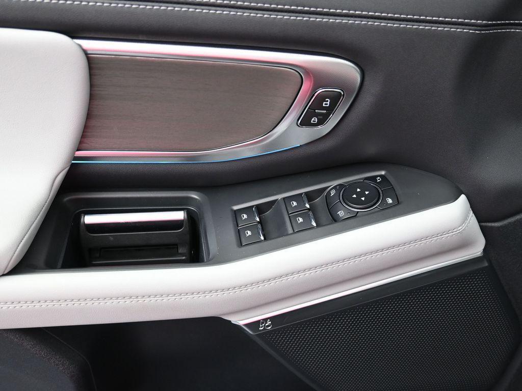 new 2026 Ford Expedition car, priced at $81,250