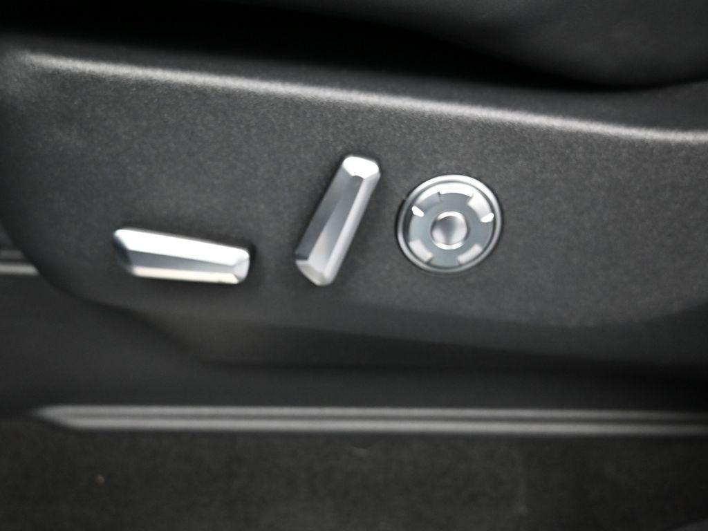 new 2026 Lincoln Navigator L car, priced at $110,949