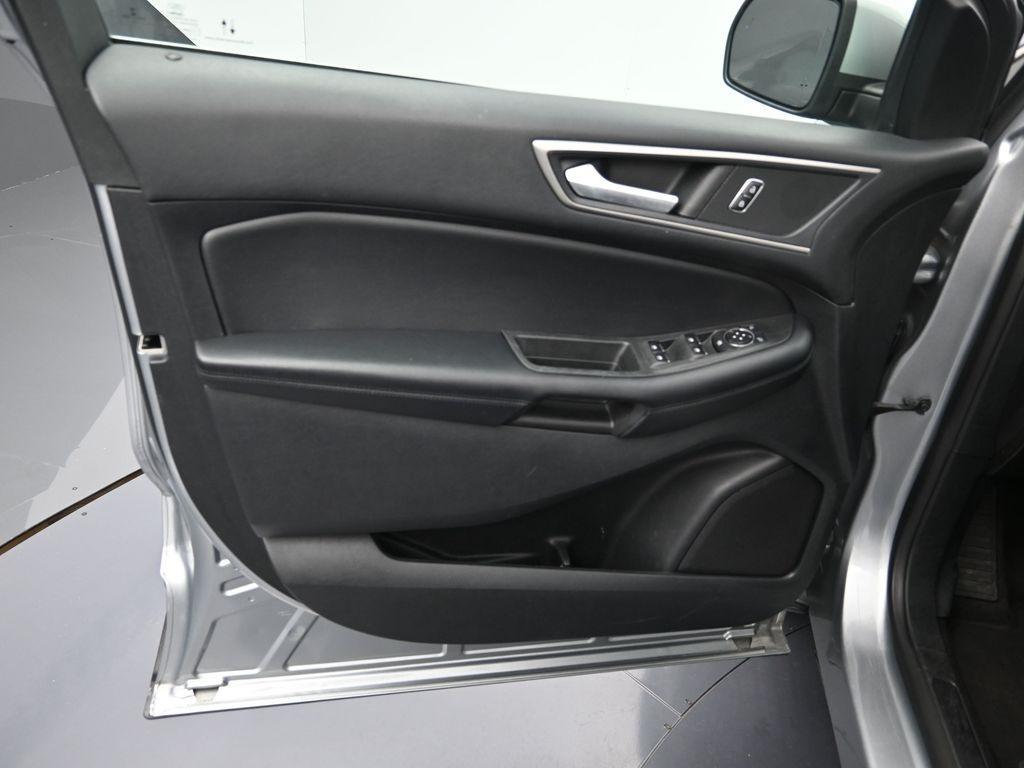 used 2022 Ford Edge car, priced at $17,125