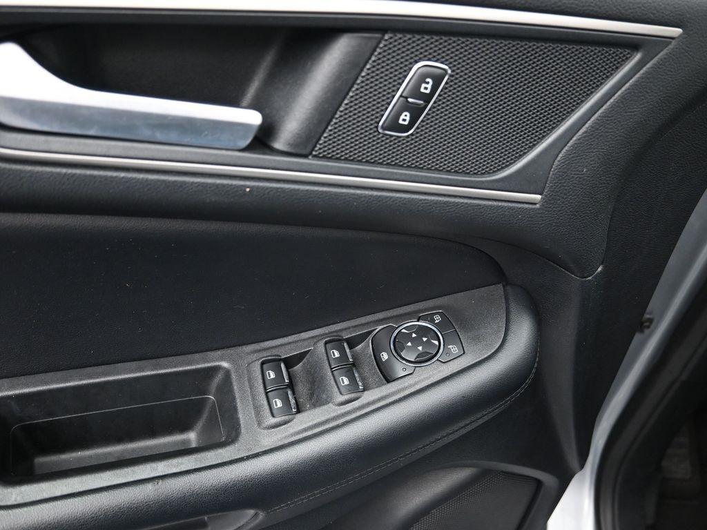 used 2022 Ford Edge car, priced at $17,125