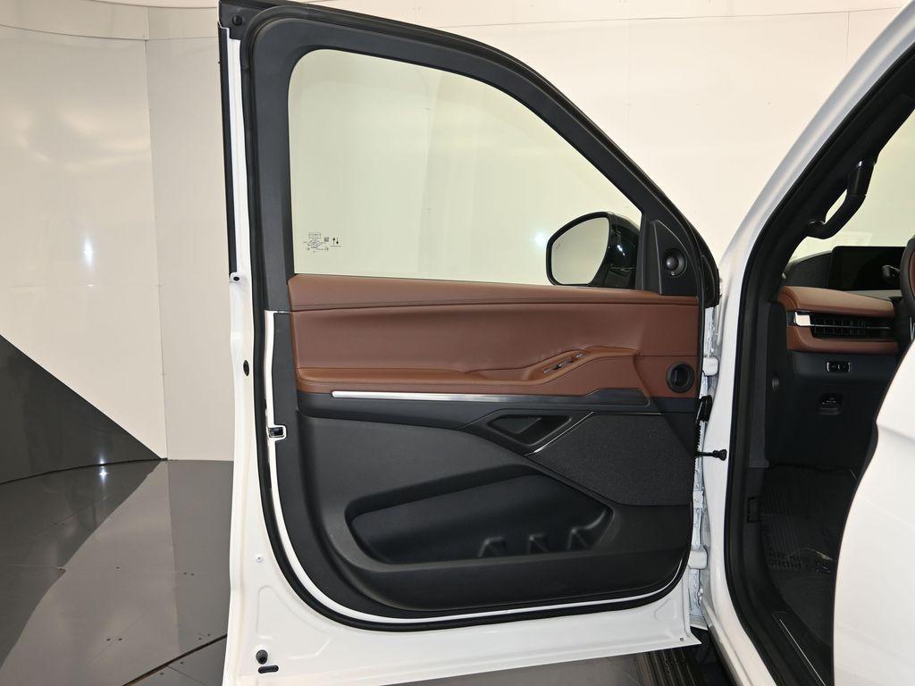 new 2026 Lincoln Navigator car, priced at $112,380