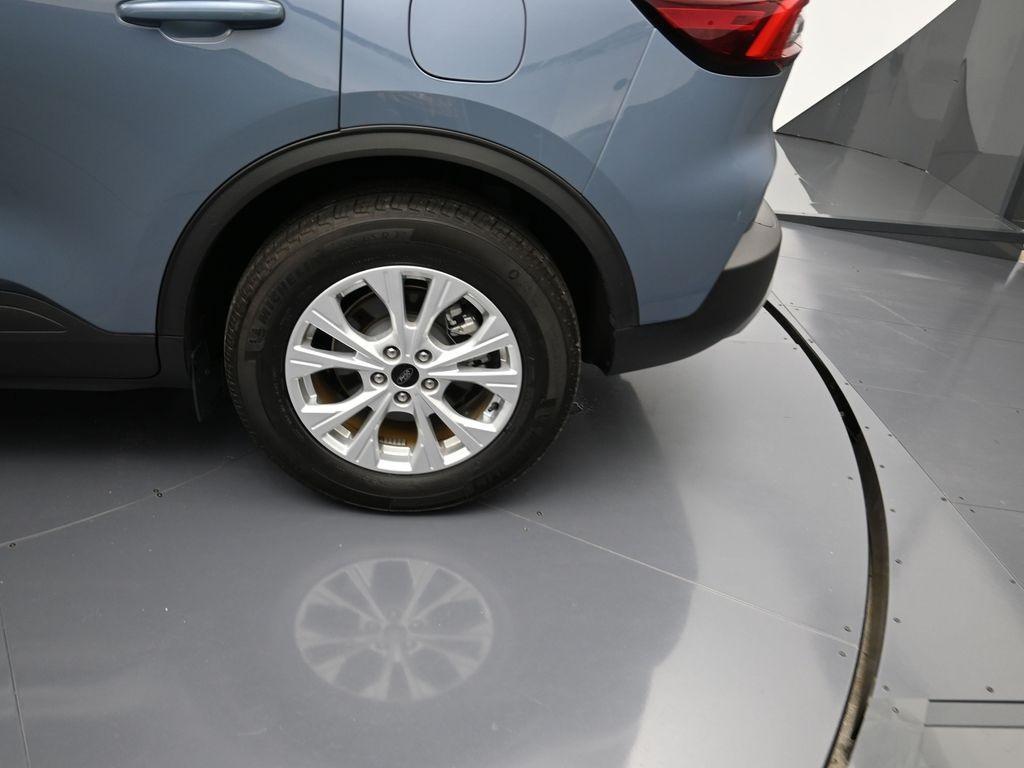 used 2025 Ford Escape car, priced at $24,703