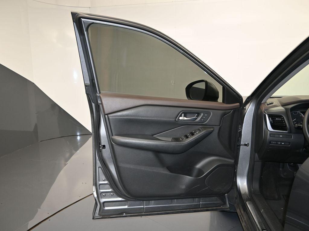 used 2023 Nissan Rogue car, priced at $20,089