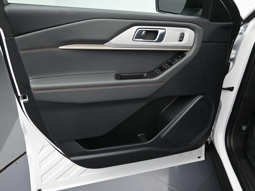 new 2026 Ford Explorer car, priced at $42,025