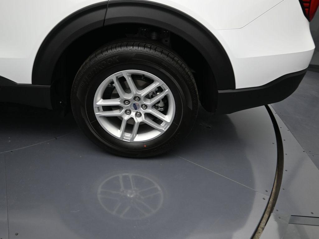 new 2026 Ford Explorer car, priced at $42,025