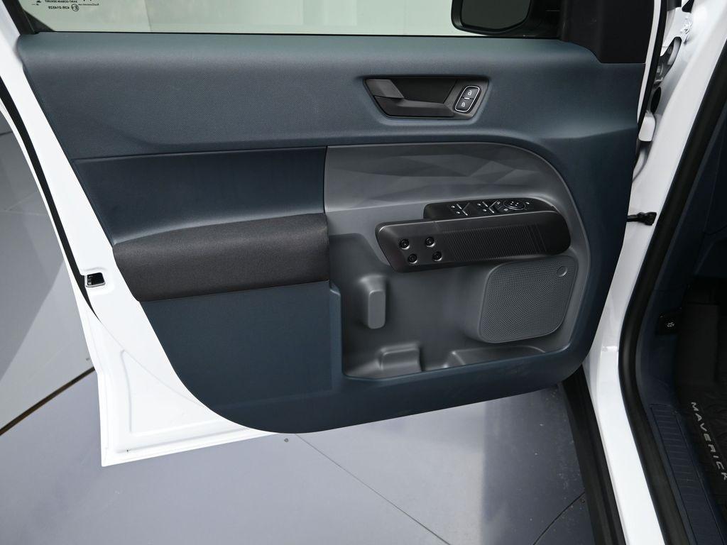 new 2025 Ford Maverick car