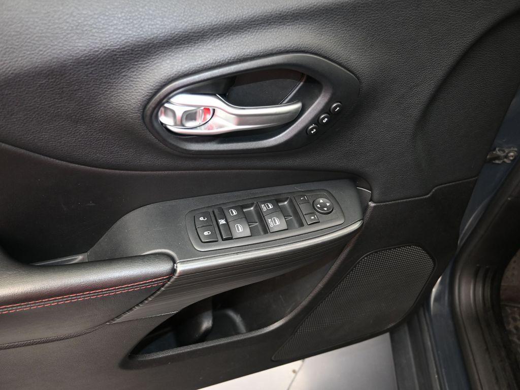 used 2016 Jeep Cherokee car, priced at $8,991