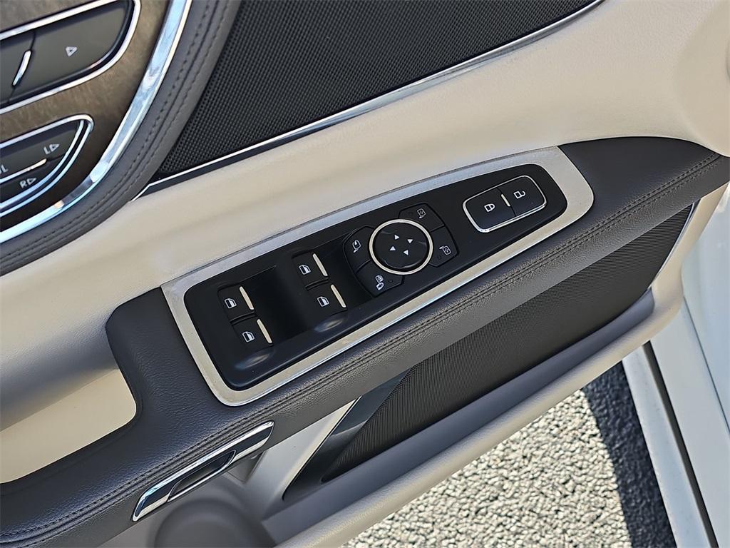 used 2018 Lincoln Continental car, priced at $25,999