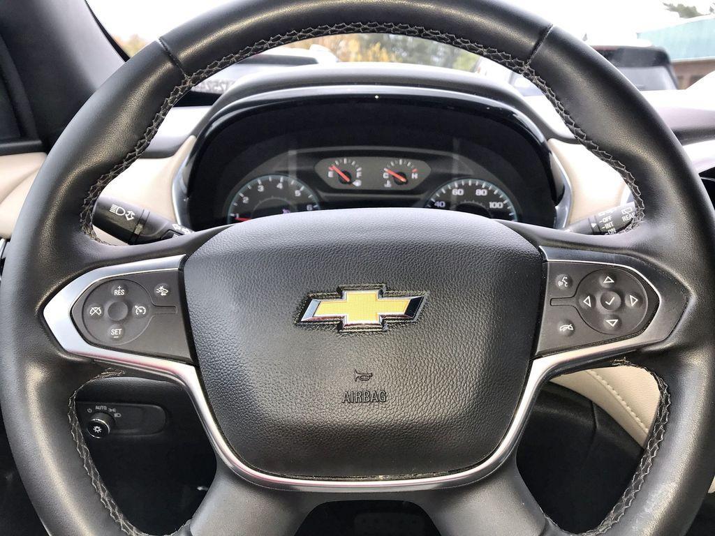 used 2023 Chevrolet Traverse car, priced at $27,597
