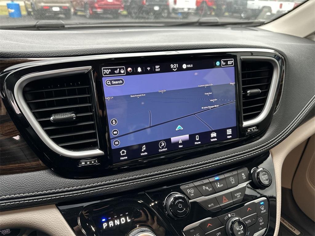 used 2024 Chrysler Pacifica car, priced at $39,889