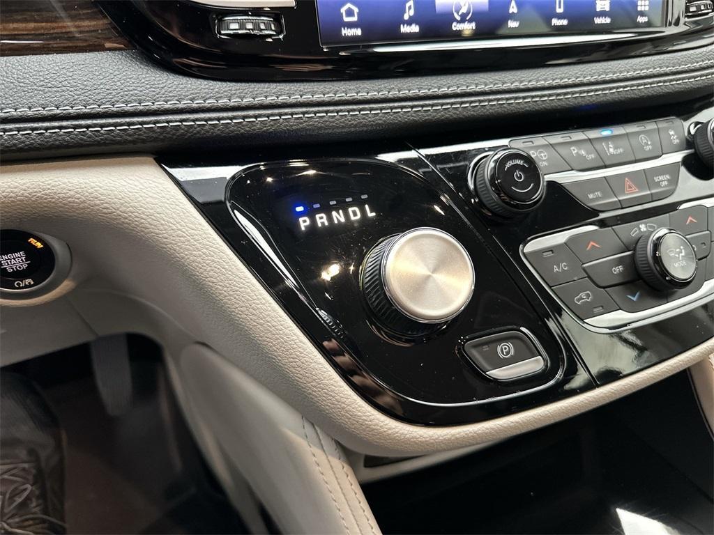 used 2024 Chrysler Pacifica car, priced at $39,889
