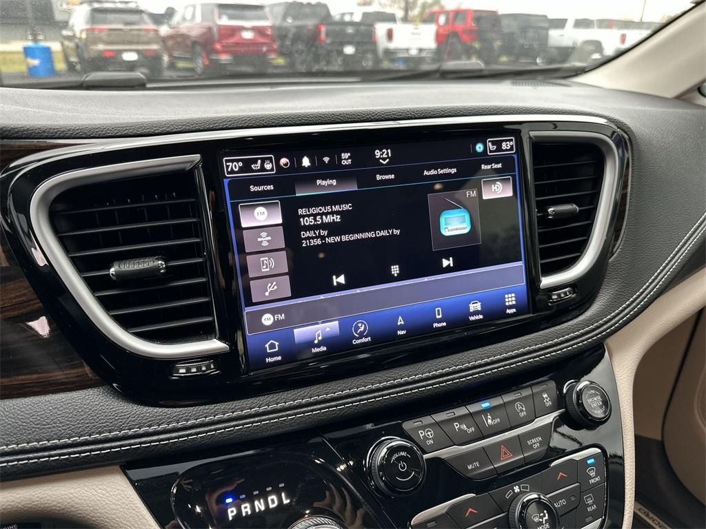 used 2024 Chrysler Pacifica car, priced at $39,889