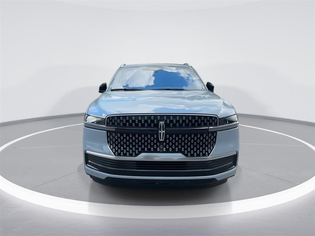 new 2025 Lincoln Navigator car, priced at $94,860