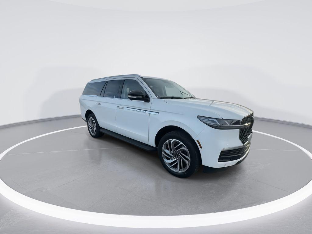 new 2026 Lincoln Navigator car, priced at $95,073