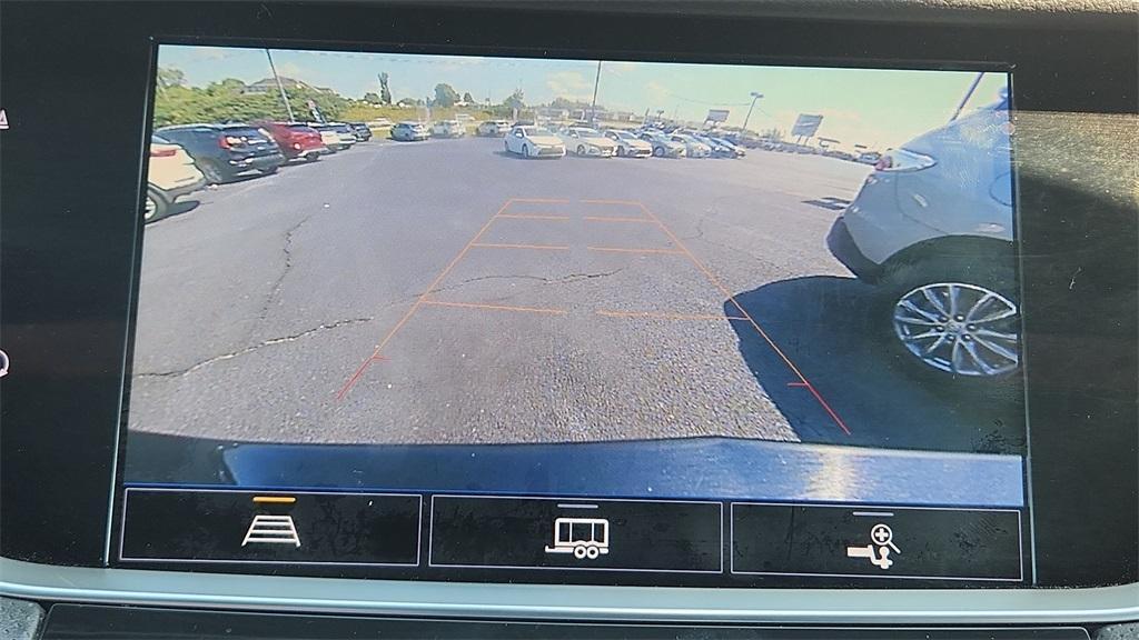 used 2021 Cadillac XT5 car, priced at $27,440