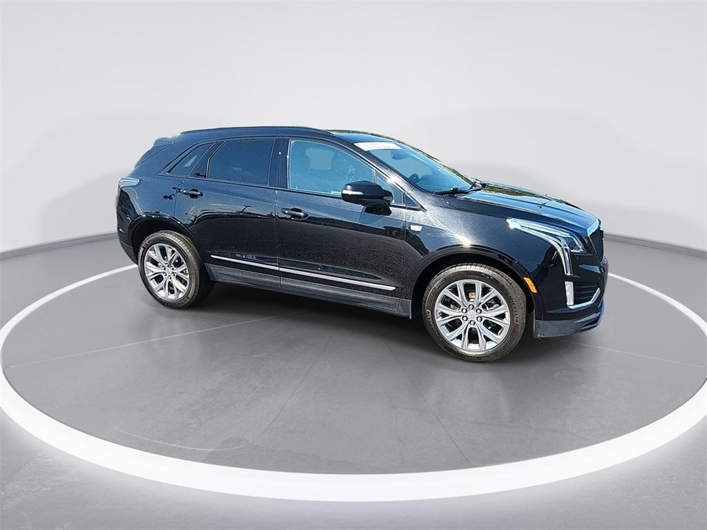 used 2021 Cadillac XT5 car, priced at $27,440