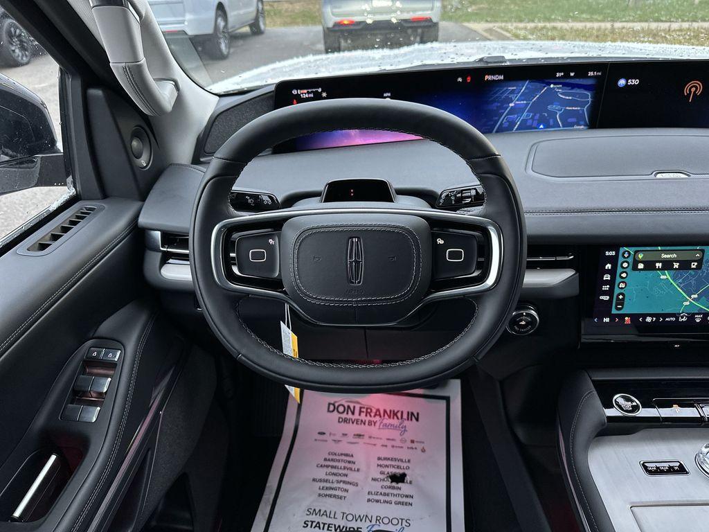 new 2025 Lincoln Navigator car, priced at $94,333