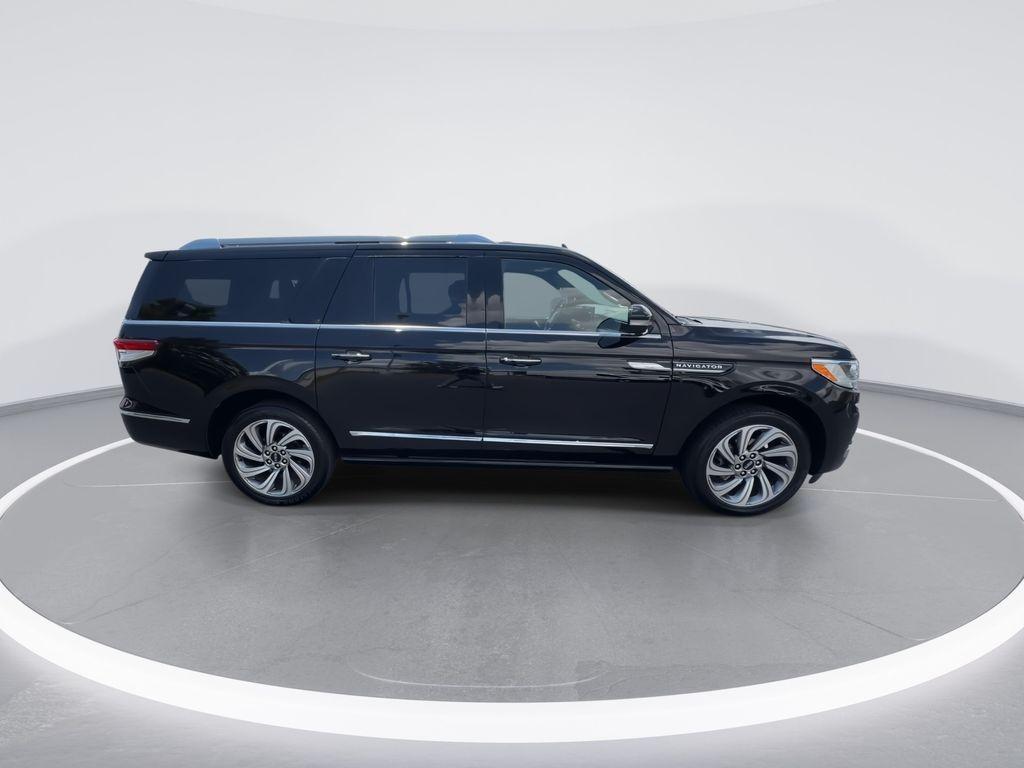 used 2022 Lincoln Navigator L car, priced at $43,919