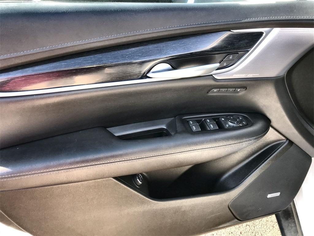 used 2024 Cadillac XT5 car, priced at $39,499