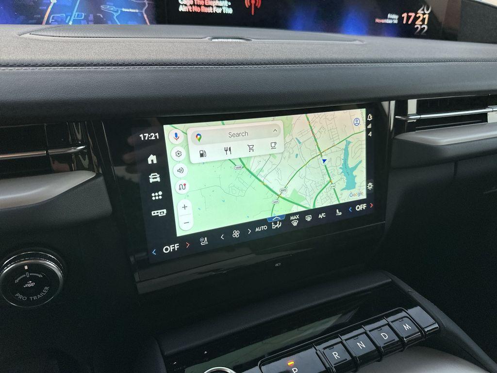 new 2025 Lincoln Navigator car, priced at $93,681