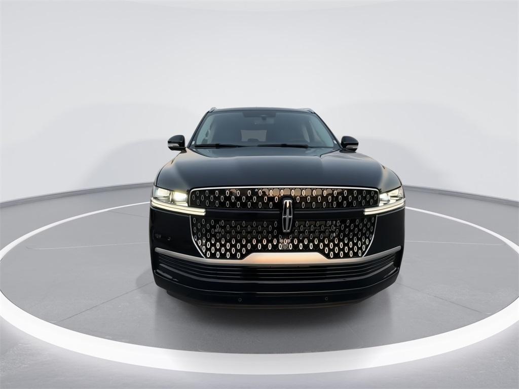 new 2025 Lincoln Navigator car, priced at $97,181