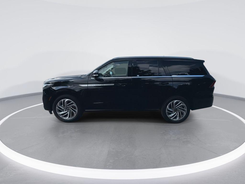 new 2025 Lincoln Navigator car, priced at $94,200