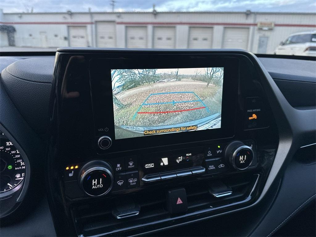 used 2023 Toyota Highlander car, priced at $35,850